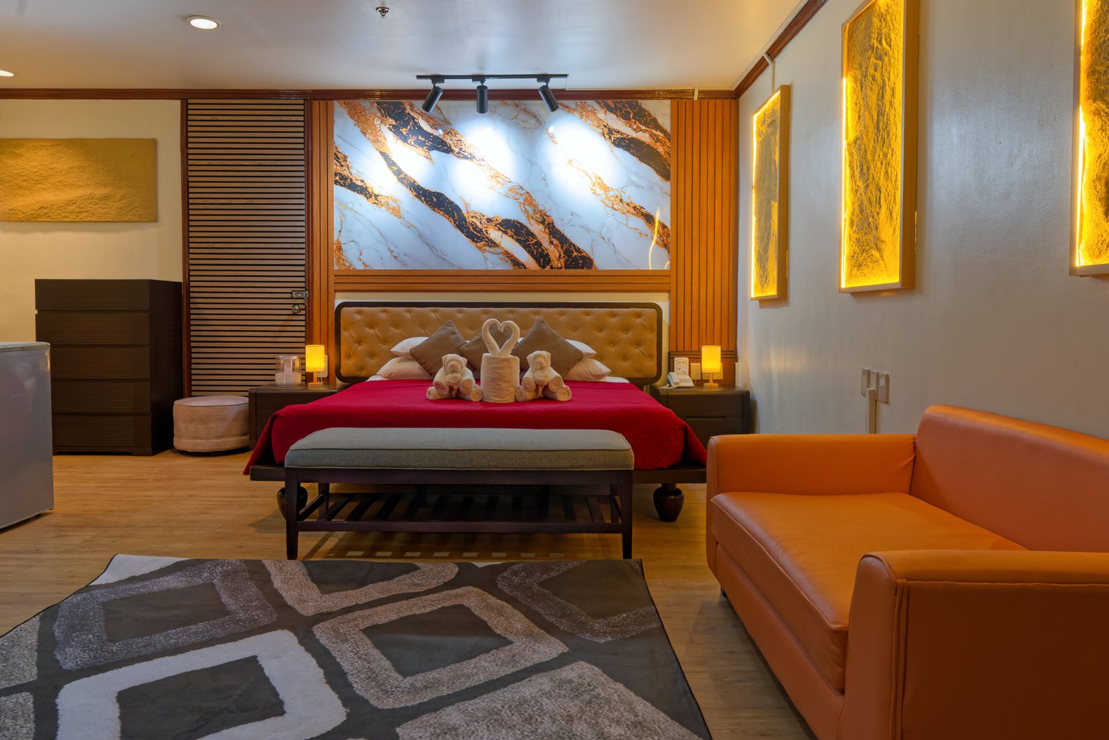 Room 207 Room1