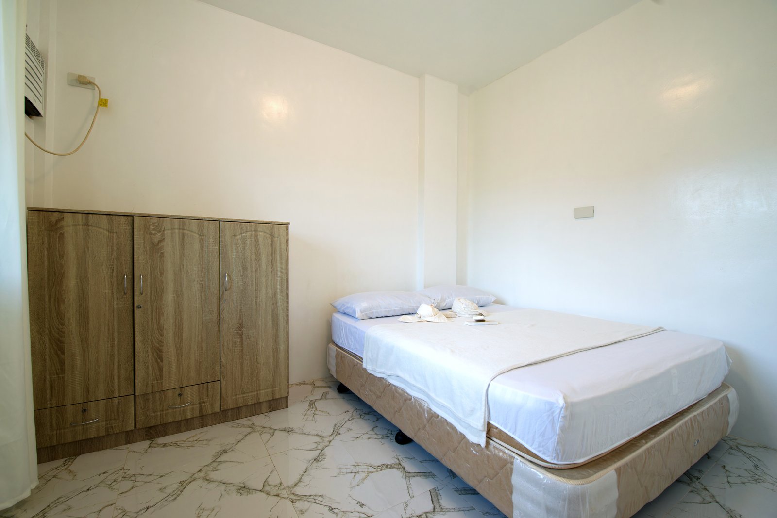 01 Bedroom