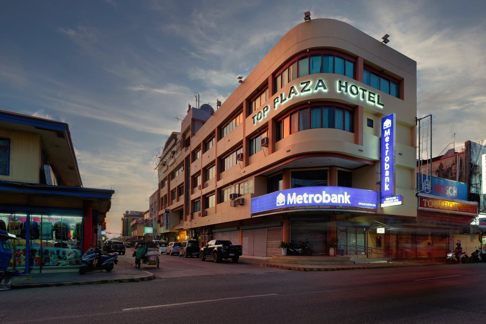 Exterior 01